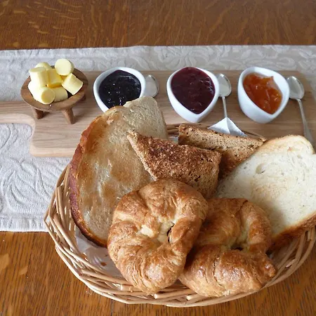 Bed & Breakfast Hall Farm 4*
