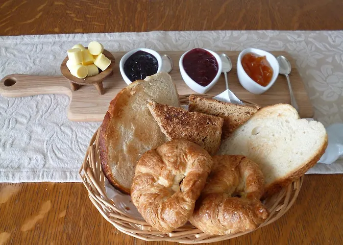 Bed & Breakfast Hall Farm Bed & Breakfast 4*