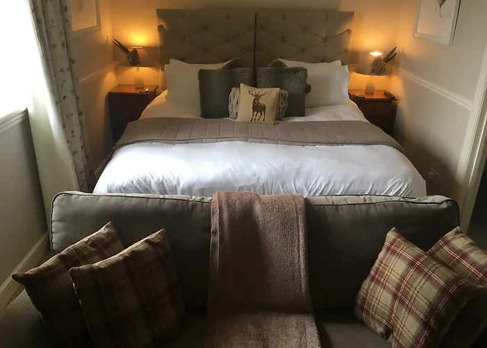 Hall Farm Bed & Breakfast 4*