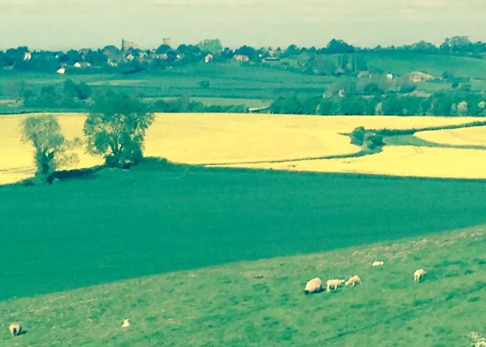 Bed & Breakfast Hall Farm Bed & Breakfast 4*