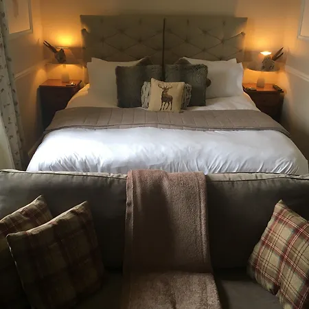 Hall Farm 4*